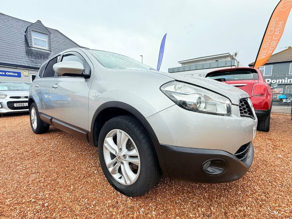 Nissan Qashqai+2 Hatchback Black #10