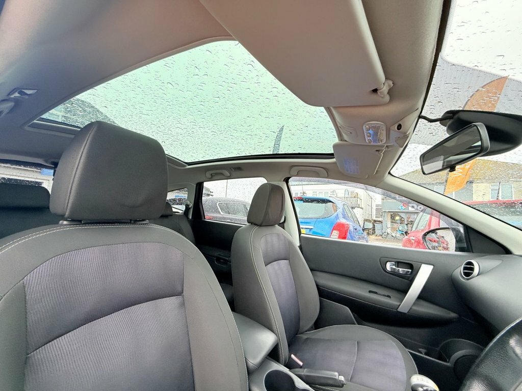 Nissan Qashqai+2 Hatchback Black #15