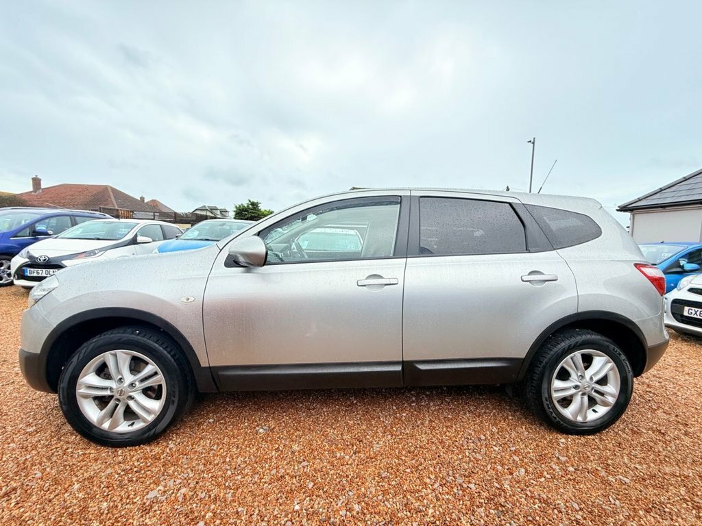 Nissan Qashqai+2 1.6L Acenta Silver #4