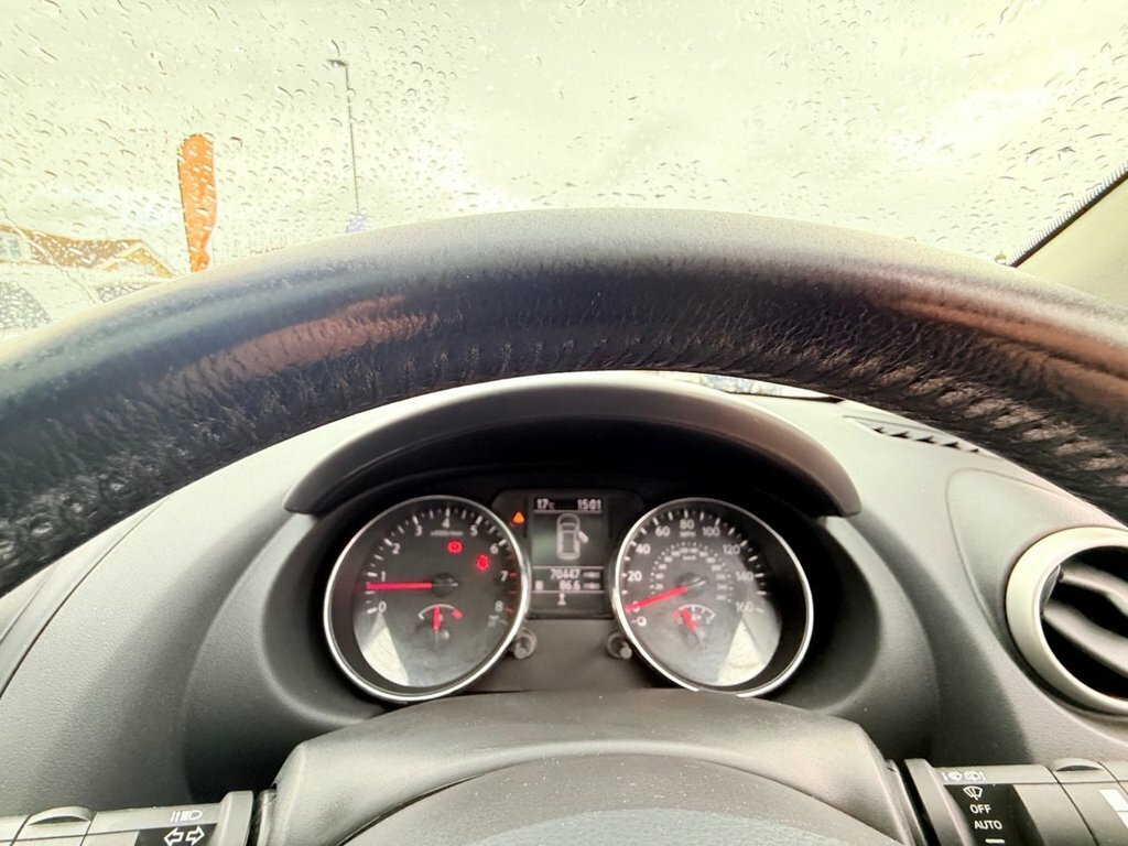 Nissan Qashqai+2 Hatchback Black #36