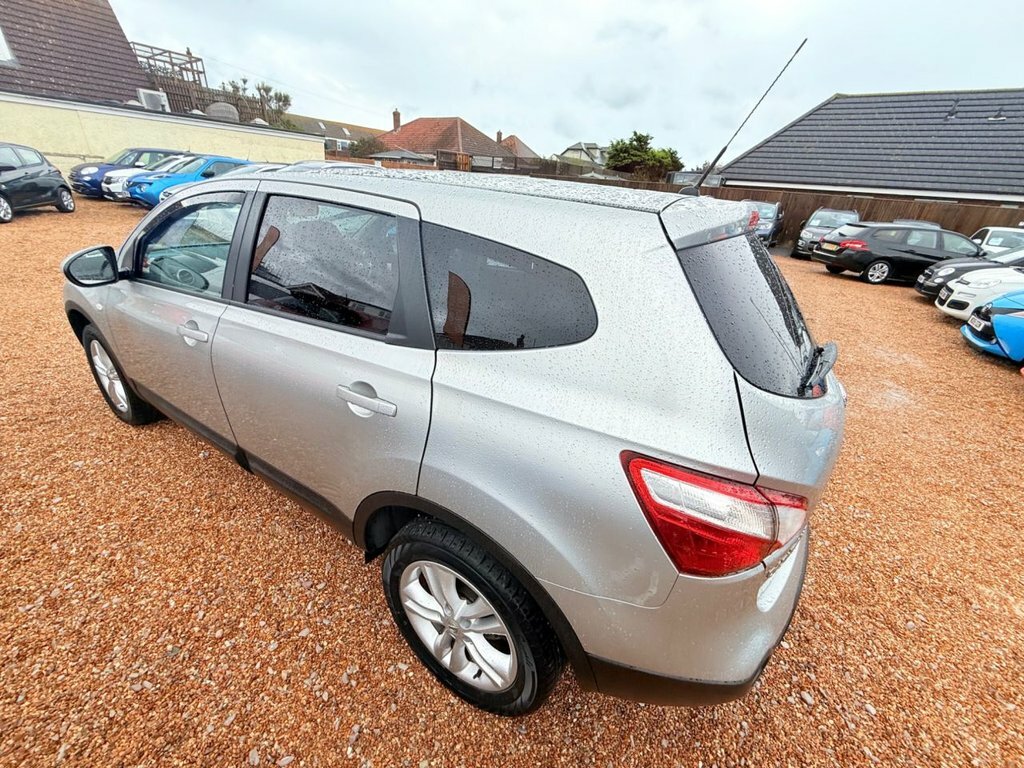 Nissan Qashqai+2 Hatchback Black #13