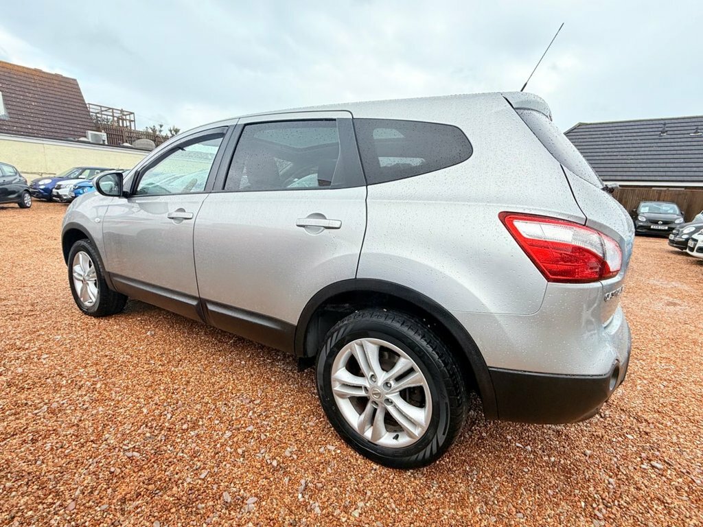 Nissan Qashqai+2 1.6L Acenta Silver #5