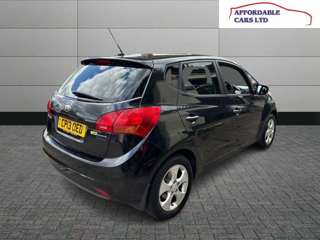 Kia Venga 1.4 Ecodynamics 2 Hatchback Red #7