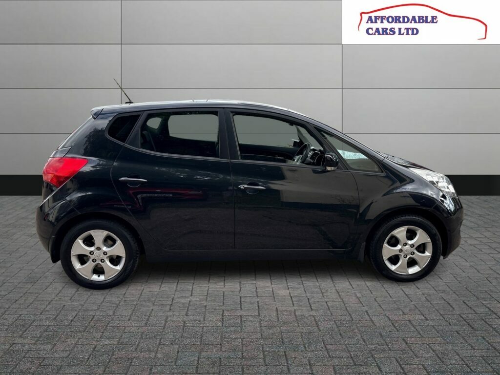 Kia Venga 1.4 Ecodynamics 2 Hatchback Red #8