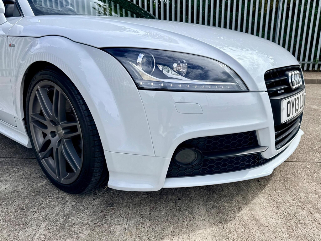 Audi TT 2.0 Tdi Black Edition Roadster Quattro Euro 5 White #4