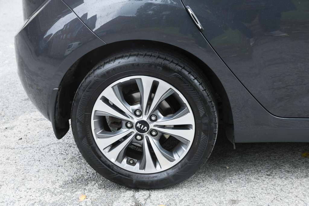 Kia Venga 3 With Grey #28