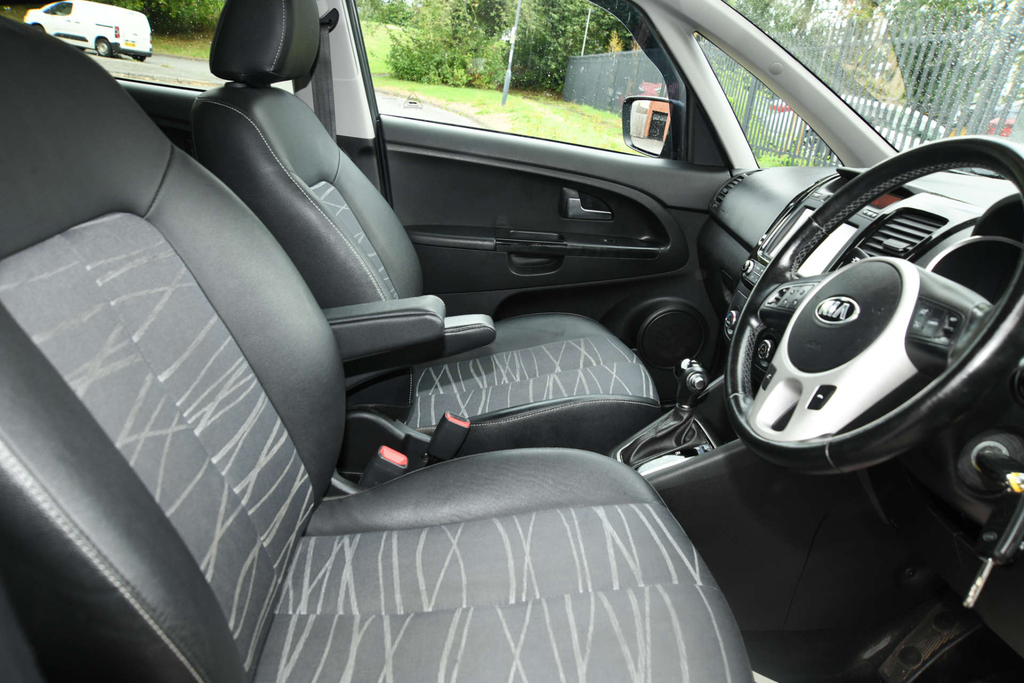 Kia Venga 3 With Grey #21