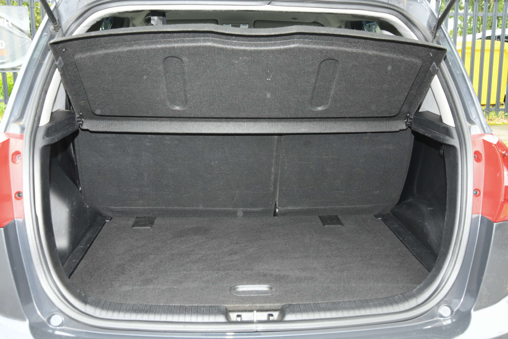 Kia Venga 3 With Grey #9