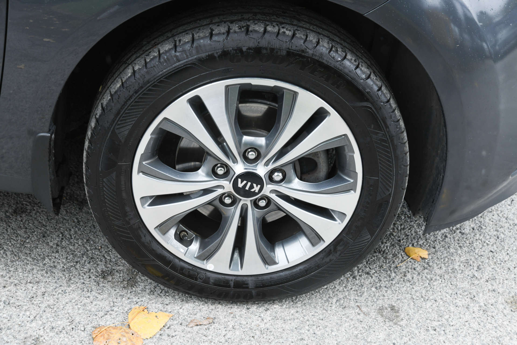 Kia Venga 3 With Grey #31