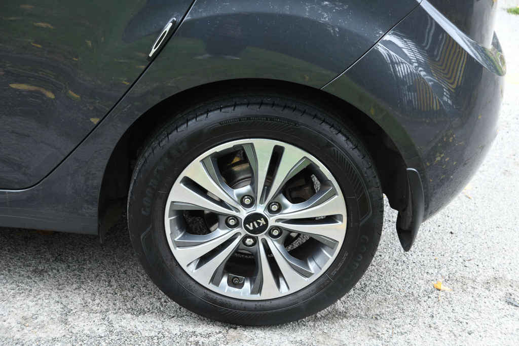 Kia Venga 3 With Grey #30