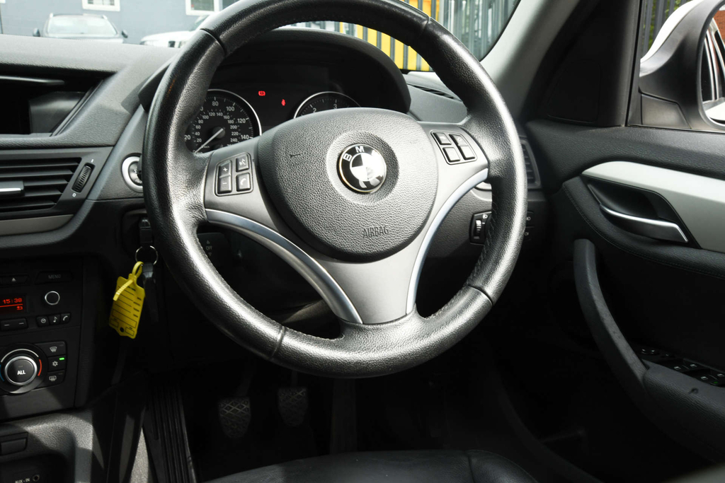 BMW X1 Suv 2.0 White #30