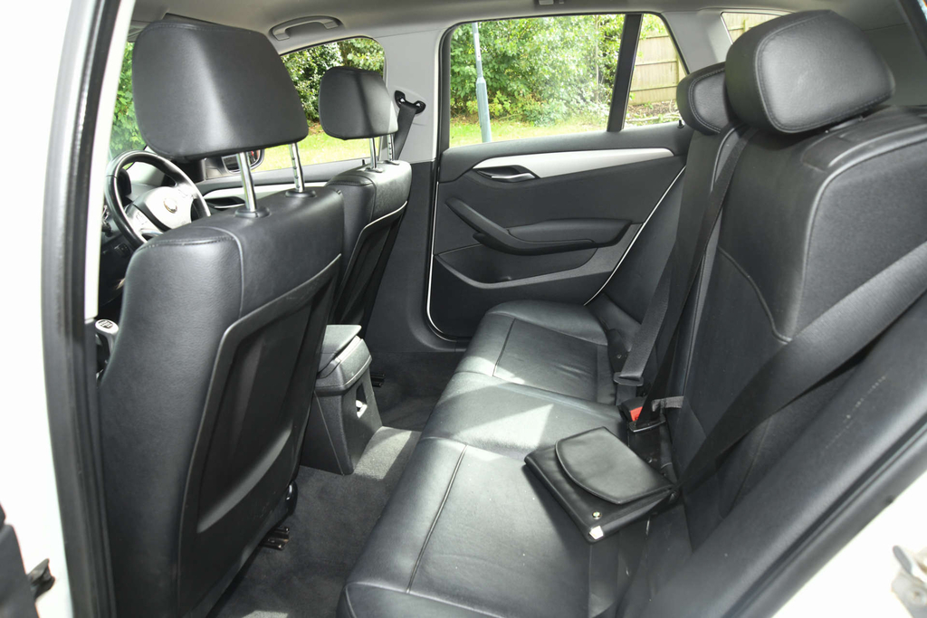 BMW X1 Suv 2.0 White #10
