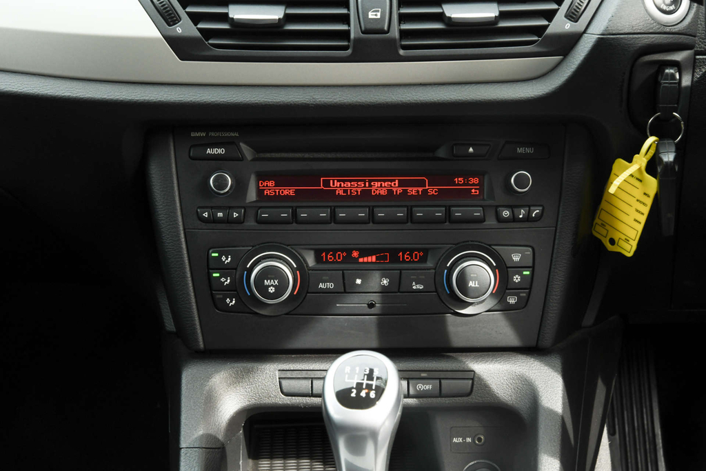 BMW X1 Suv 2.0 White #29