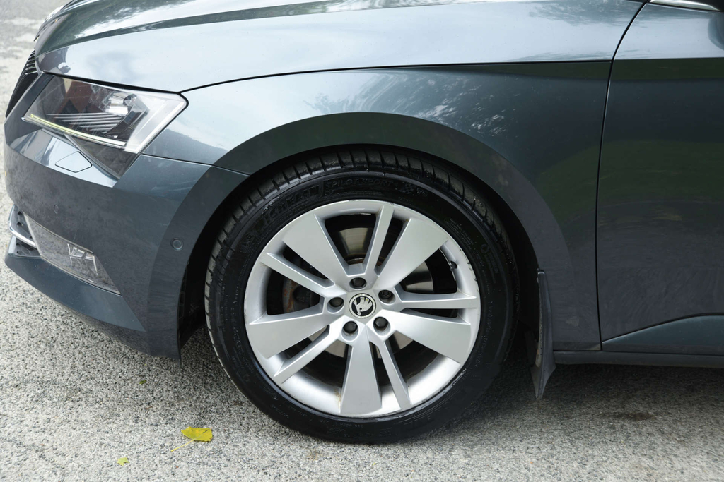 Skoda Superb 2.0 Tdi Se Euro 5 Ss Grey #42