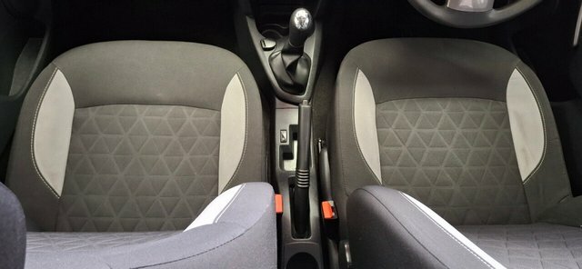 Dacia Sandero Stepway Sandero Stepway Ambiance Tce White #26