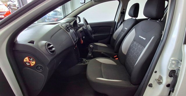 Dacia Sandero Stepway Sandero Stepway Ambiance Tce White #28