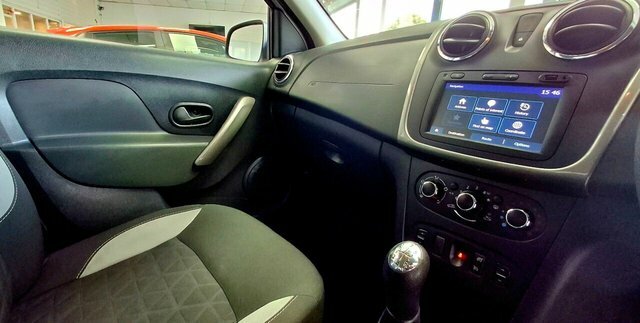 Dacia Sandero Stepway Sandero Stepway Ambiance Tce White #18