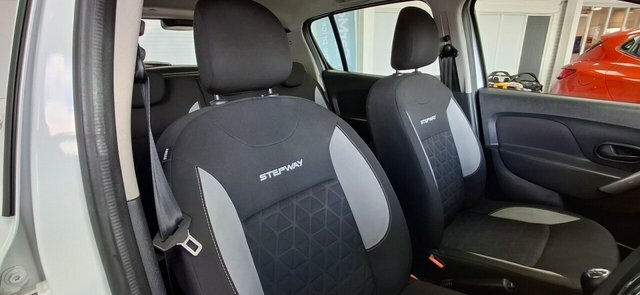 Dacia Sandero Stepway Sandero Stepway Ambiance Tce White #16