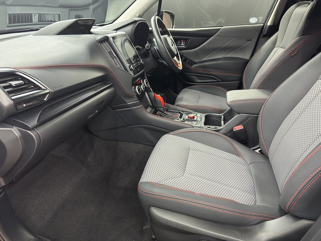 Subaru Forester E-boxer Sport Grey #26