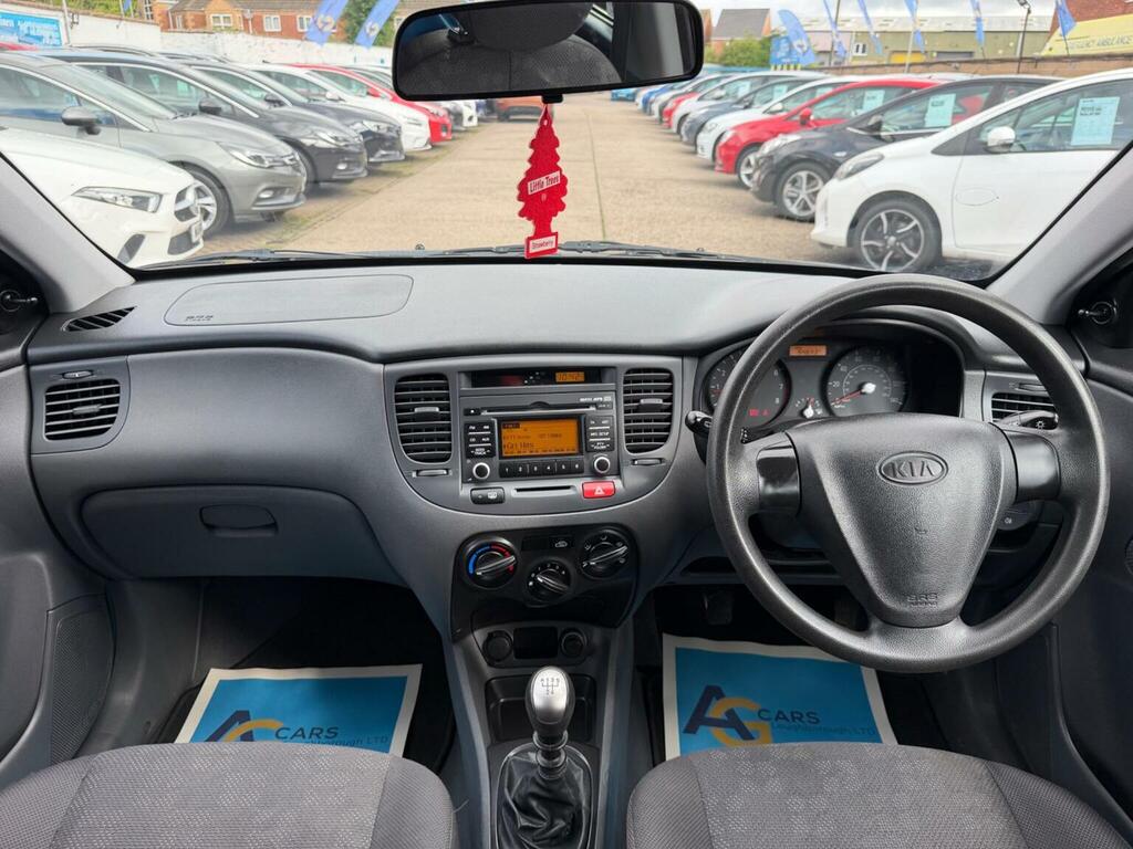 Kia RIO Hatchback 1.4 200959 Black #2