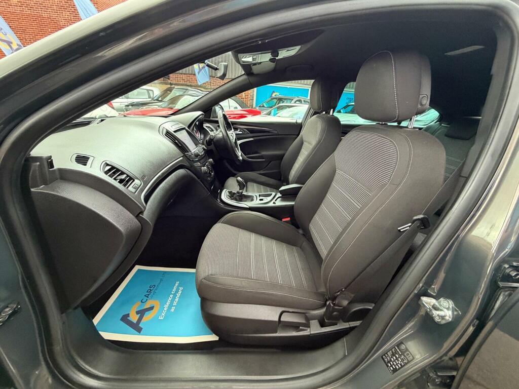 Vauxhall Insignia 2L Sri Nav Silver #31