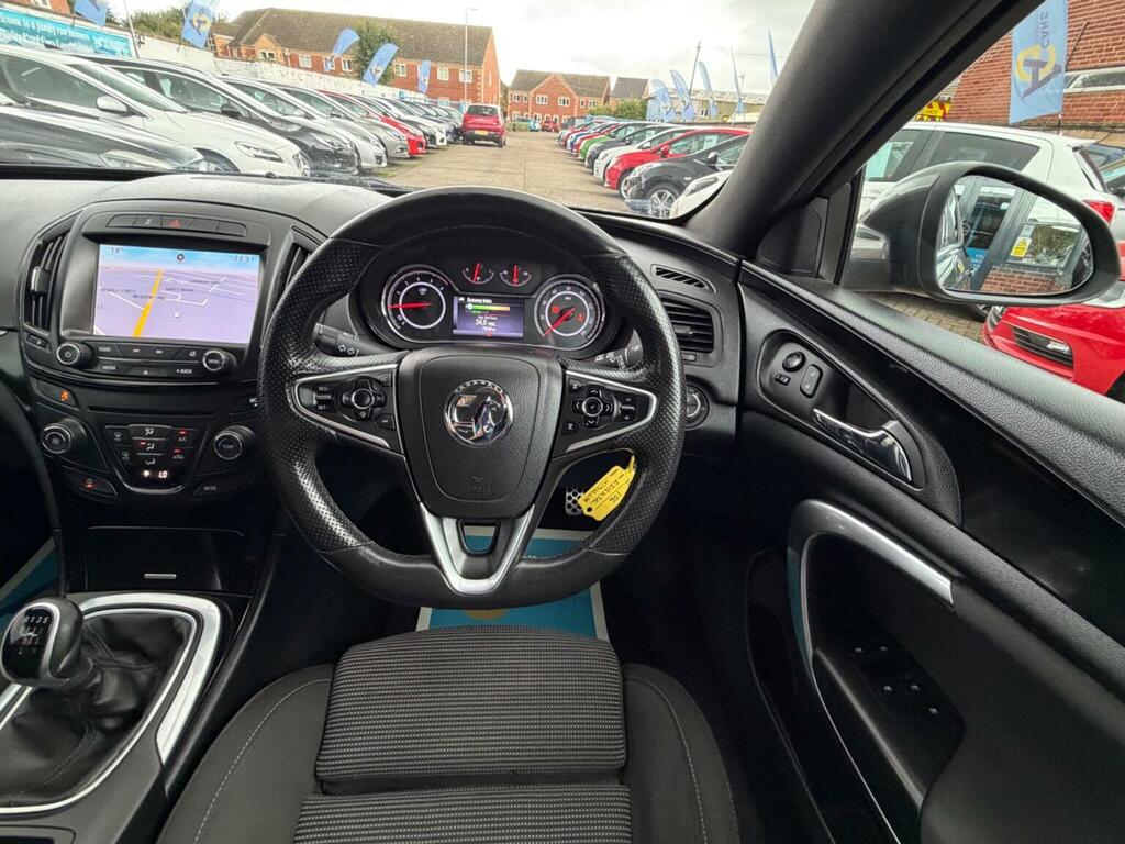 Vauxhall Insignia 2L Sri Nav Silver #24