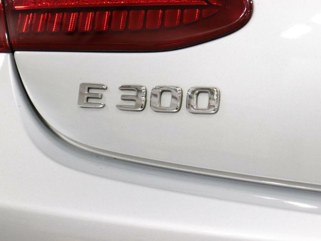 Mercedes-Benz E Class Black #25