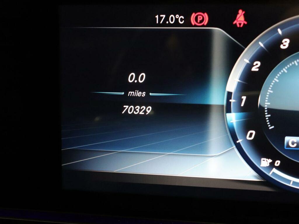 Mercedes-Benz E Class Black #4