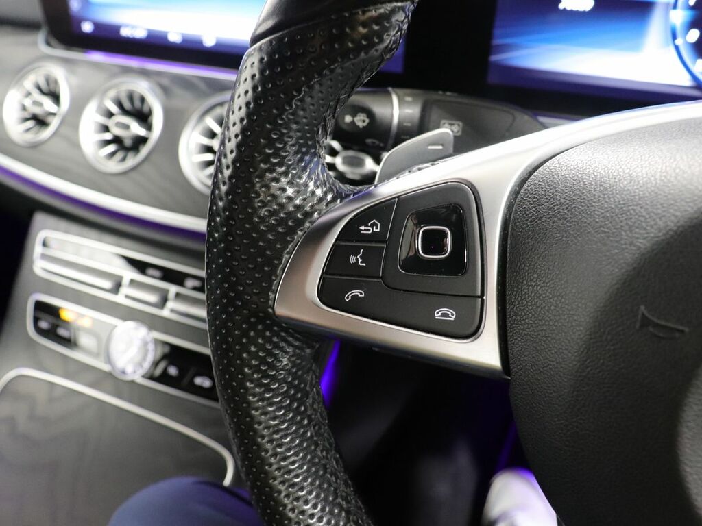 Mercedes-Benz E Class Black #36