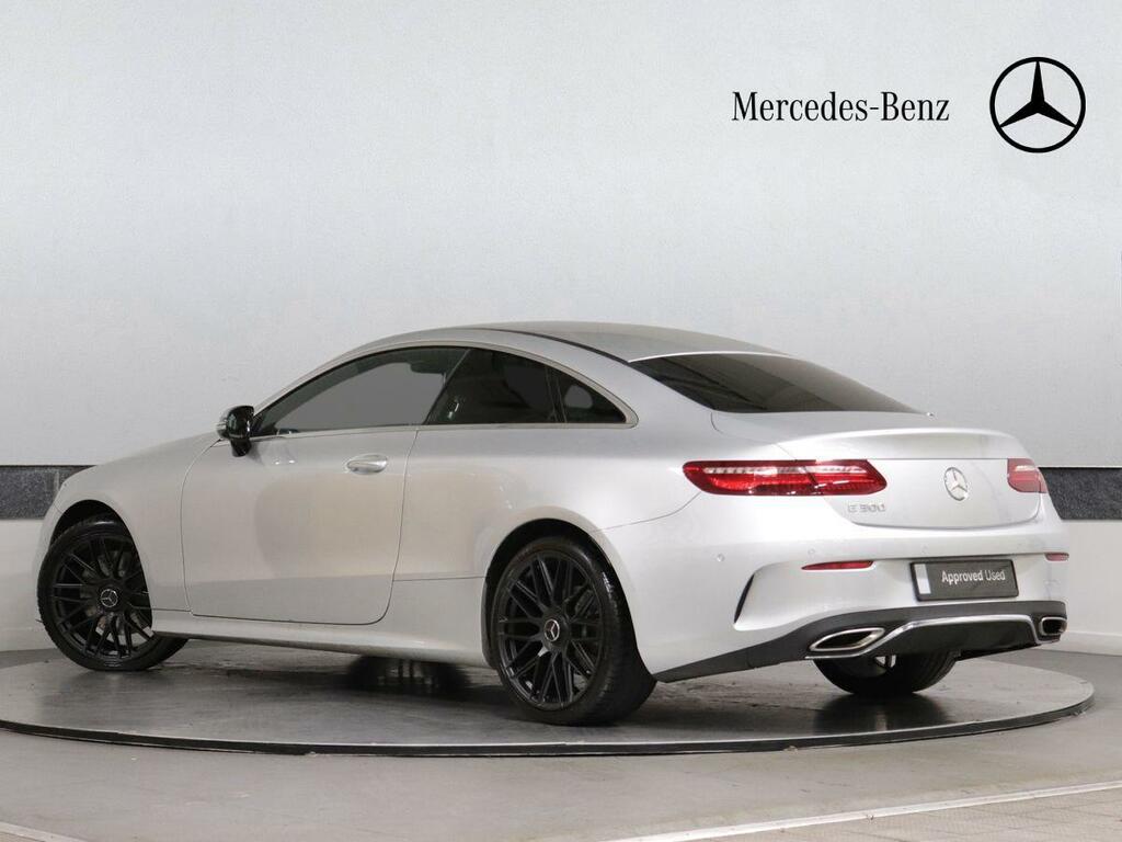 Mercedes-Benz E Class Black #2