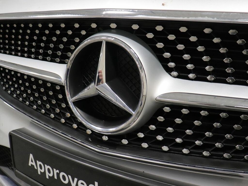 Mercedes-Benz E Class Black #28