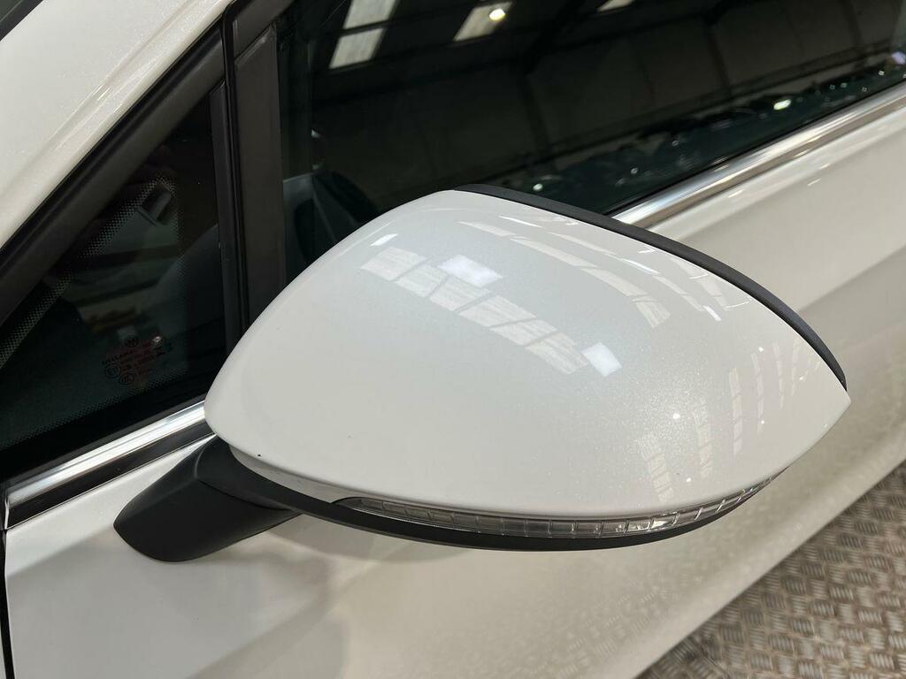 Volkswagen Golf Golf Active Tsi White #20
