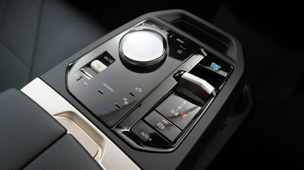 BMW iX M Sport  #10