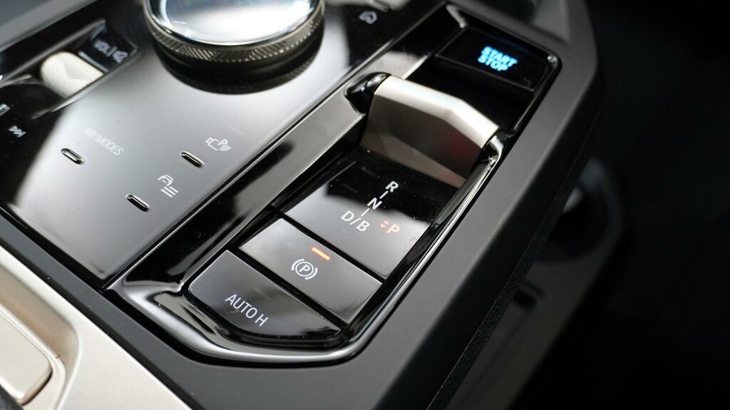 BMW iX M Sport  #28