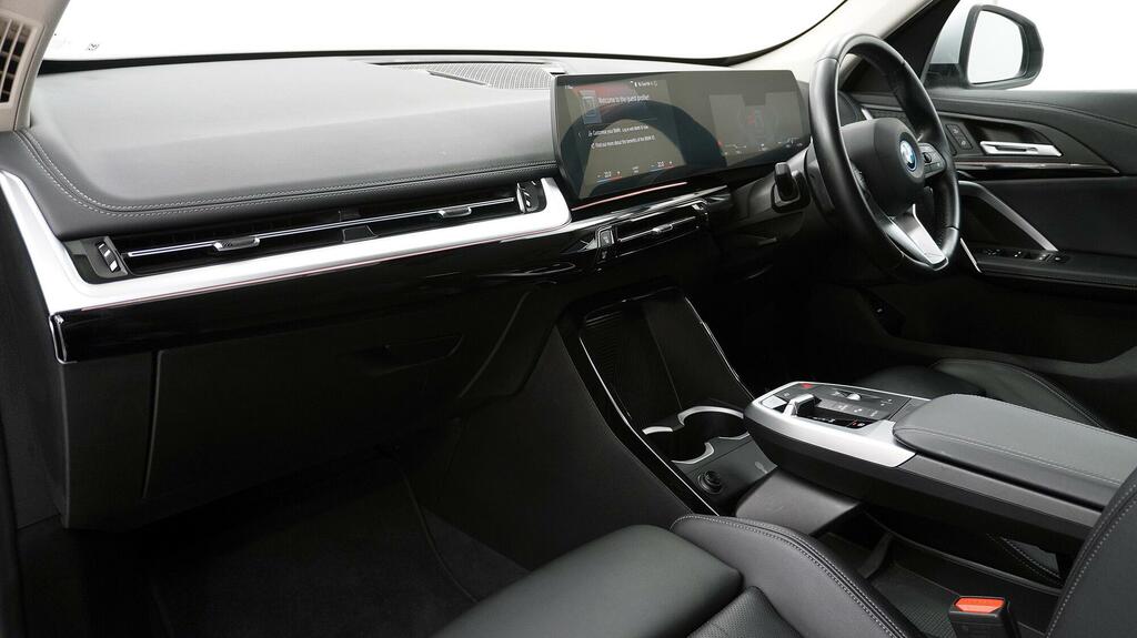 BMW iX1 M Sport NG23GKE White #7