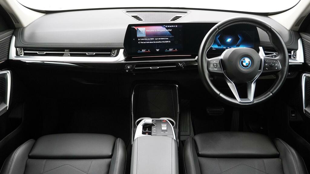 BMW iX1 M Sport NG23GKE White #4