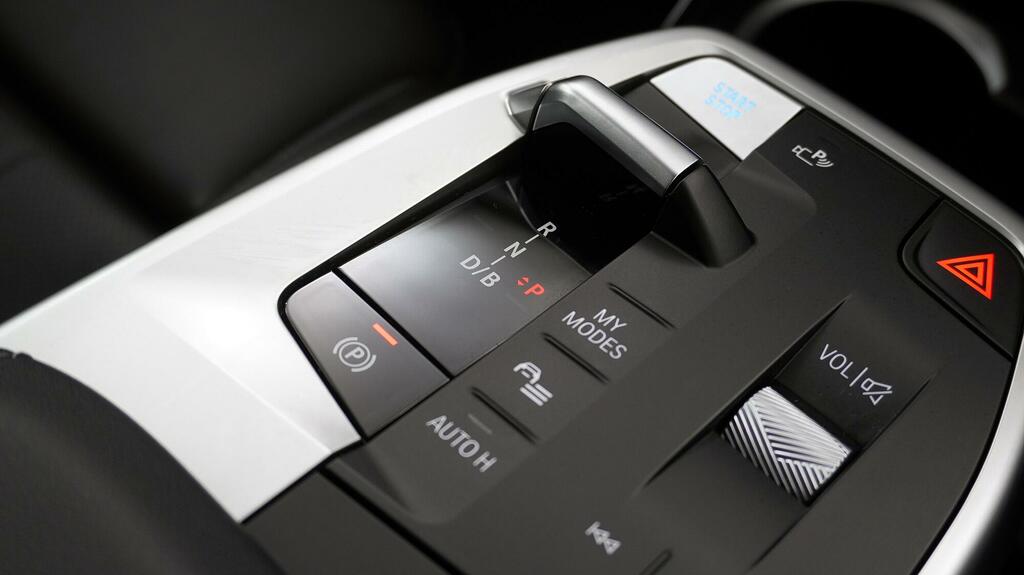 BMW iX1 M Sport NG23GKE White #28