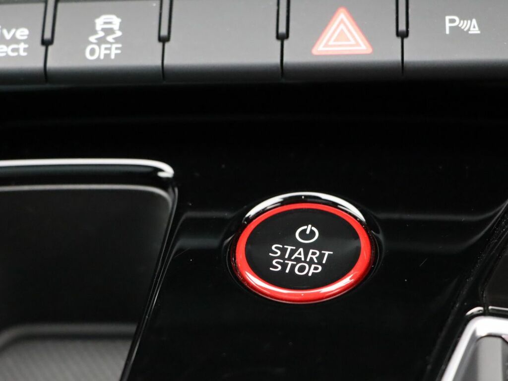 Audi E Tron GT 93.4Kwh Quattro Grey #37