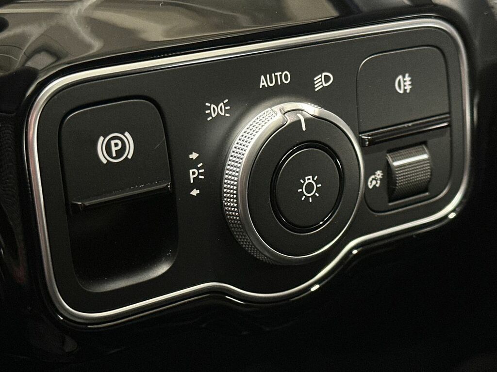 Mercedes-Benz CLA Class Cla 220D Amg Line Executive Tip  #33