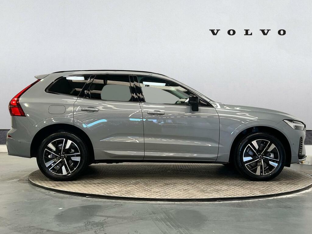 Volvo XC60 Plus Dark B5 Awd 250 Hp Grey #3