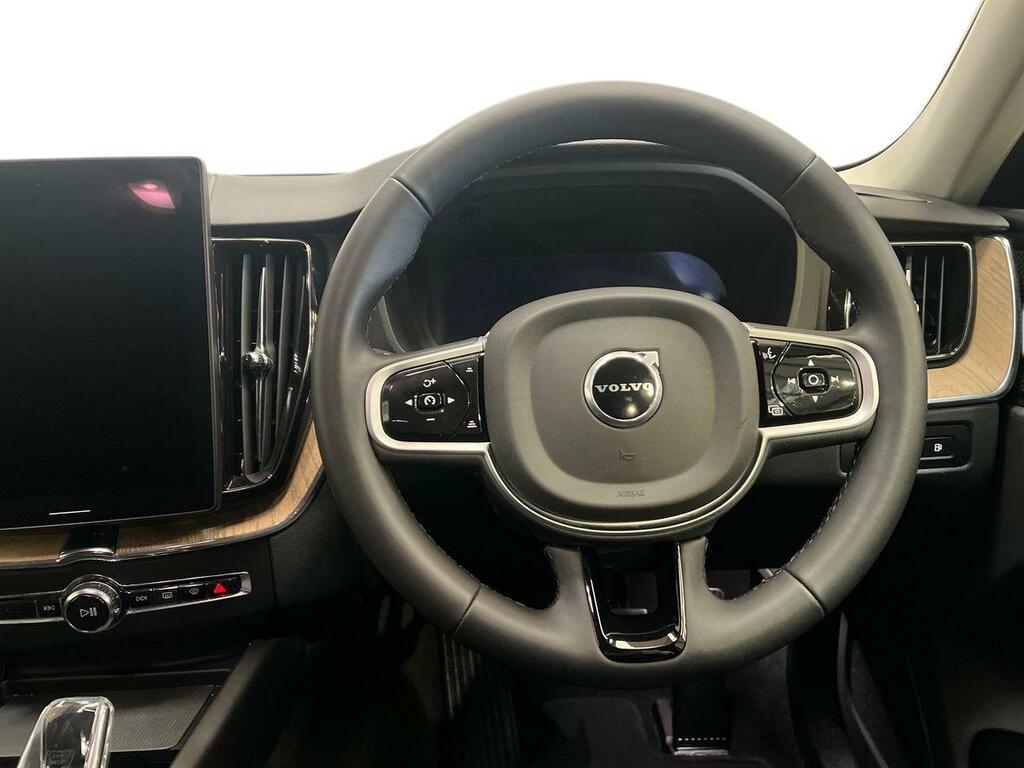 Volvo XC60 Plus Dark B5 Awd 250 Hp Grey #10