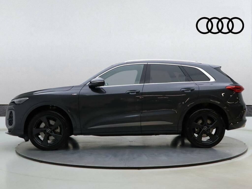 Audi Q4 E Tron 210Kw 45 Quattro 82Kwh Black Edition Black #12