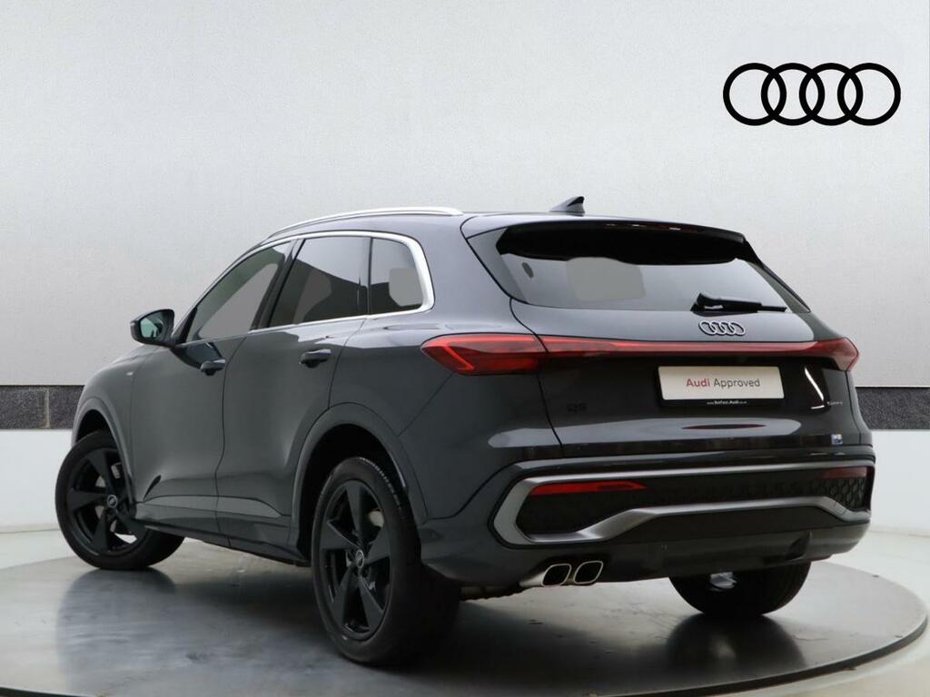 Audi Q4 E Tron 210Kw 45 Quattro 82Kwh Black Edition Black #3