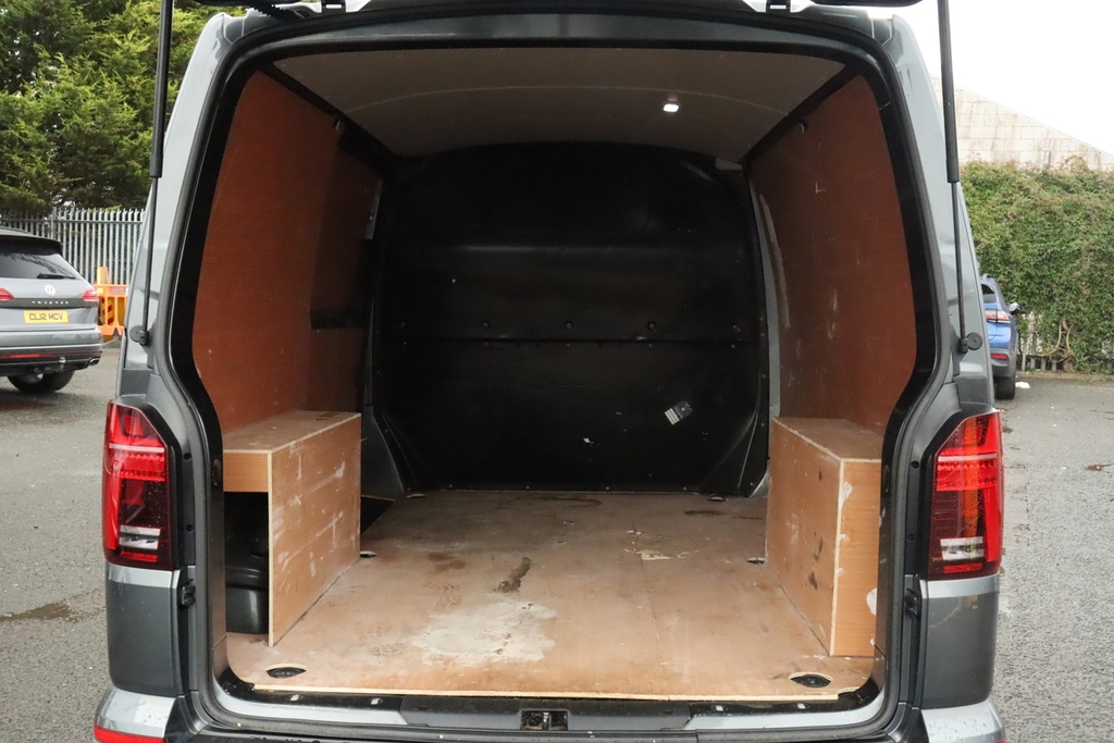 Volkswagen Transporter 2.0 Tdi 110 Startline Van 110 Ps Black #10