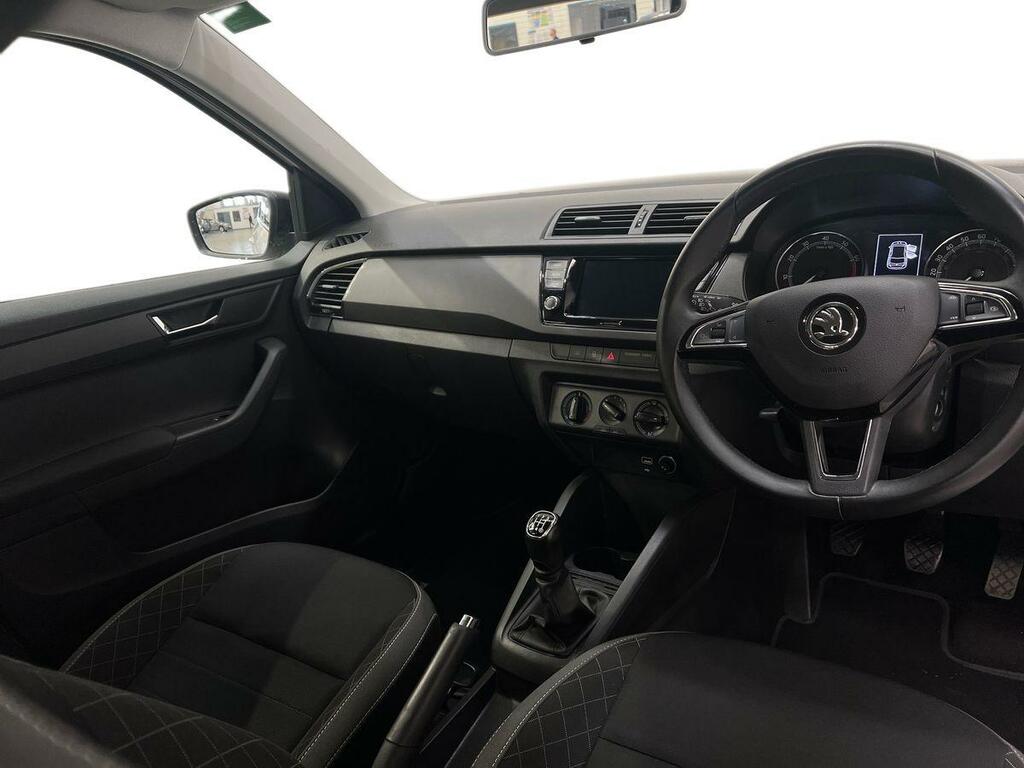 Skoda Fabia 1.0 Tsi 110 Se L Black #6