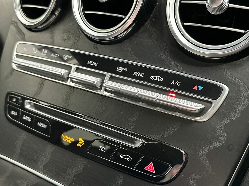 Mercedes-Benz GLC Class 220D Amg Line Suv White #30