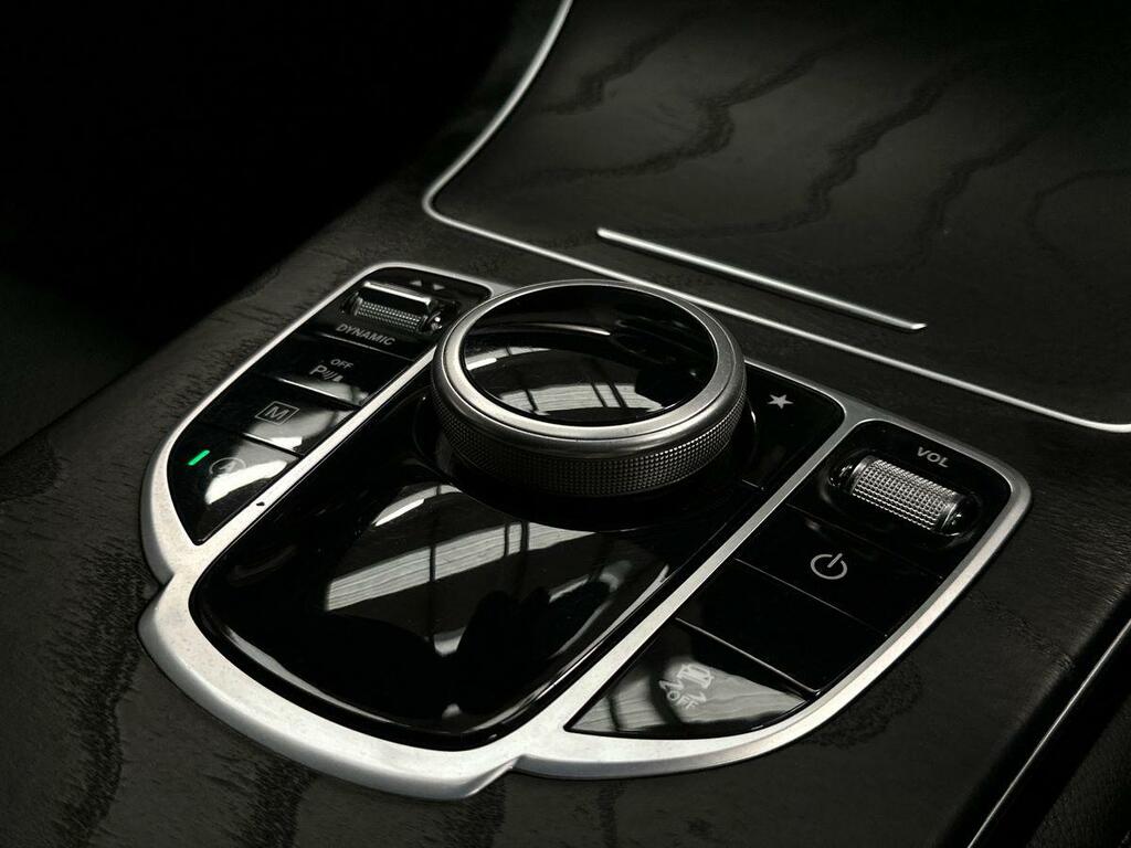 Mercedes-Benz GLC Class 220D Amg Line Suv White #31