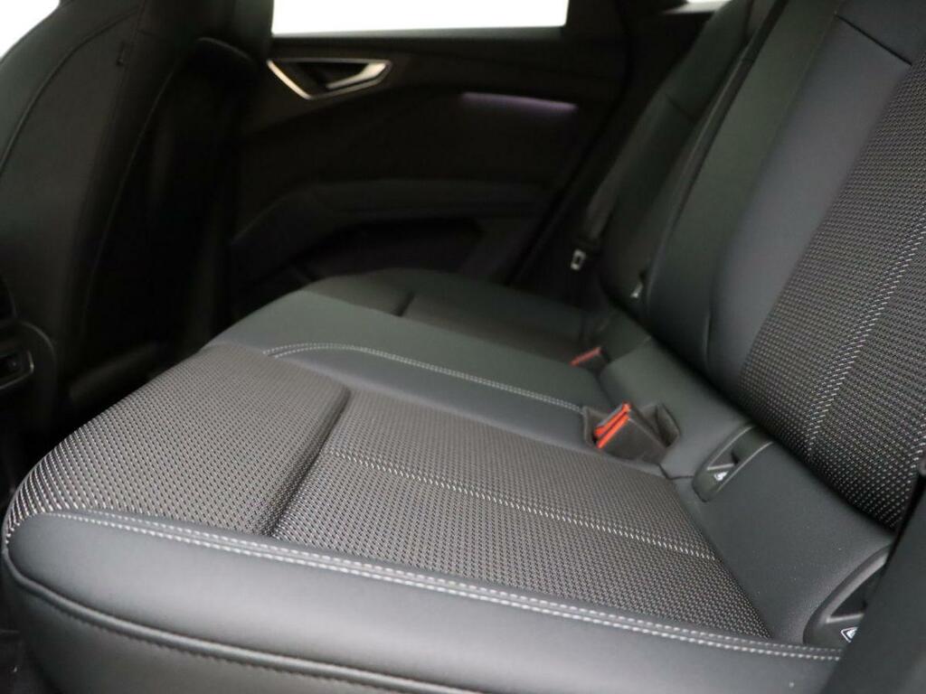 Audi Q4 E Tron 40 S Line Suv 82Kwh 204 Ps Black #11
