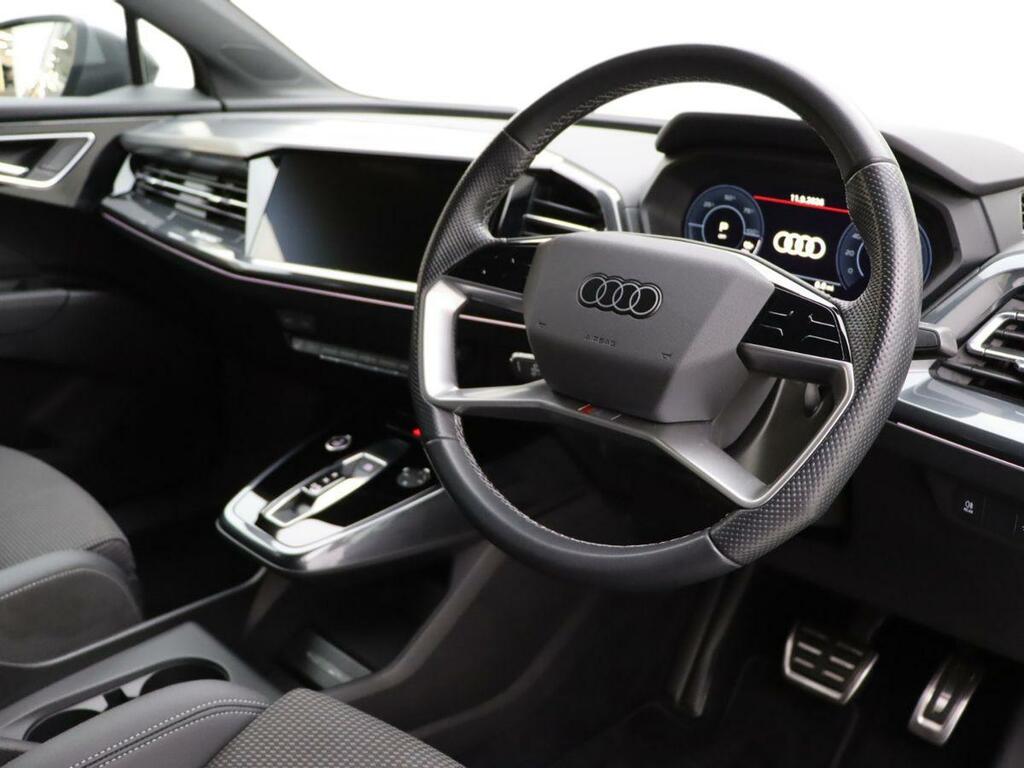 Audi Q4 E Tron 40 S Line Suv 82Kwh 204 Ps Black #6