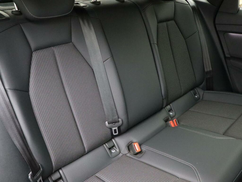 Audi Q4 E Tron 40 S Line Suv 82Kwh 204 Ps Black #35